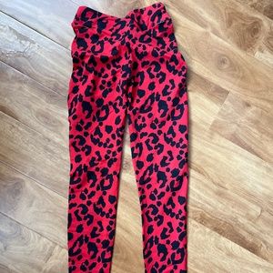 Lici fit v-cut scrunch legging